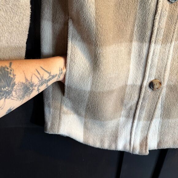 H&M Oversized Plaid Shacket Checkered Jacket Relaxed Fit Beige Plaid Women’s XS - Picture 4 of 9